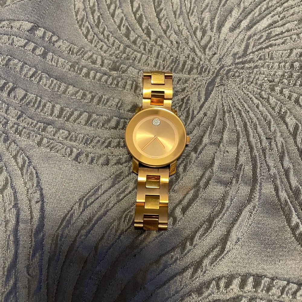 Rose Gold Movado Bold watch - Picture 3 of 6